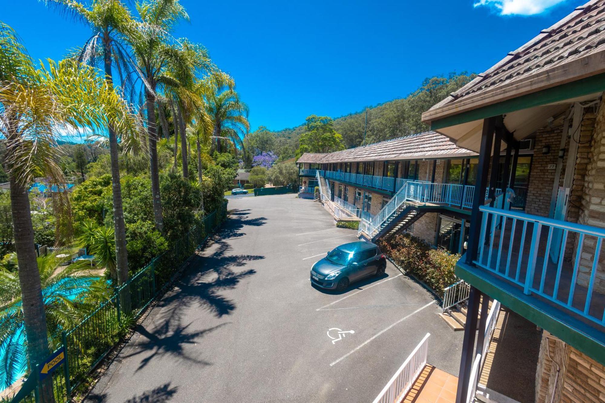 Gosford Inn Motel エクステリア 写真