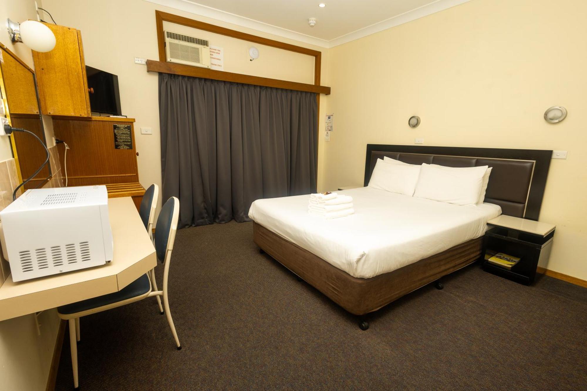 Gosford Inn Motel エクステリア 写真