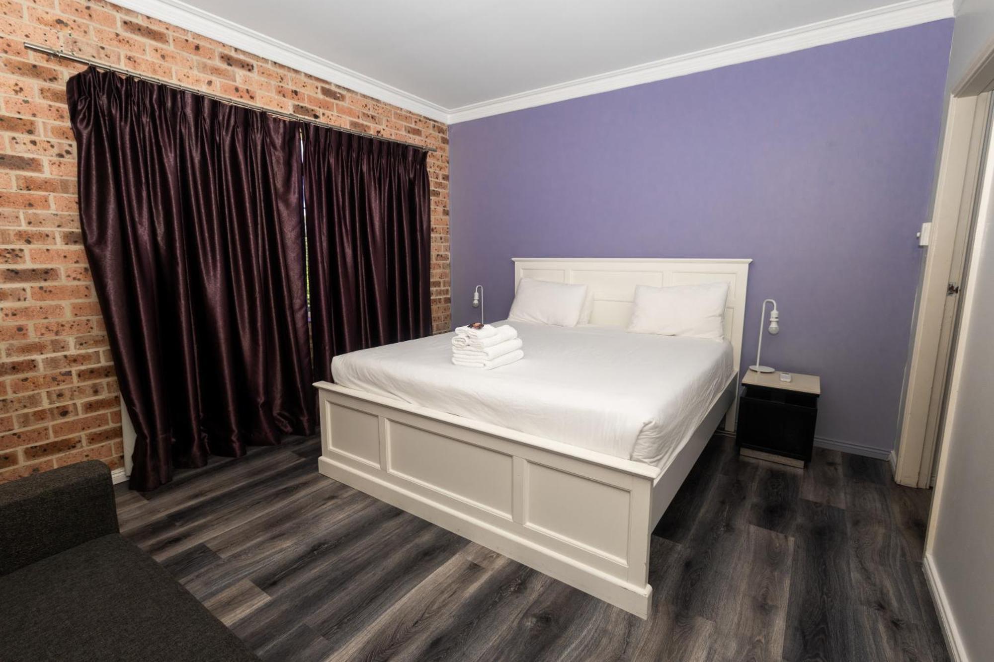 Gosford Inn Motel エクステリア 写真