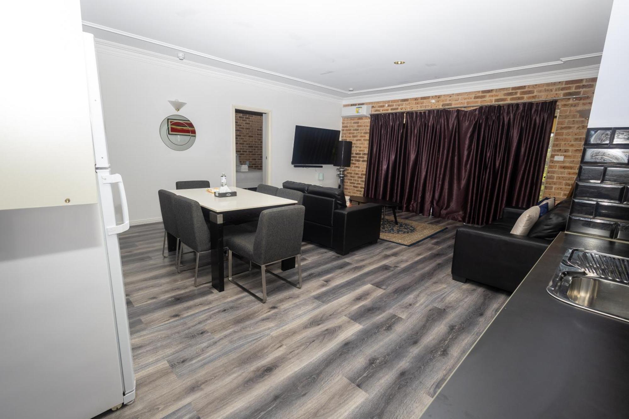 Gosford Inn Motel エクステリア 写真