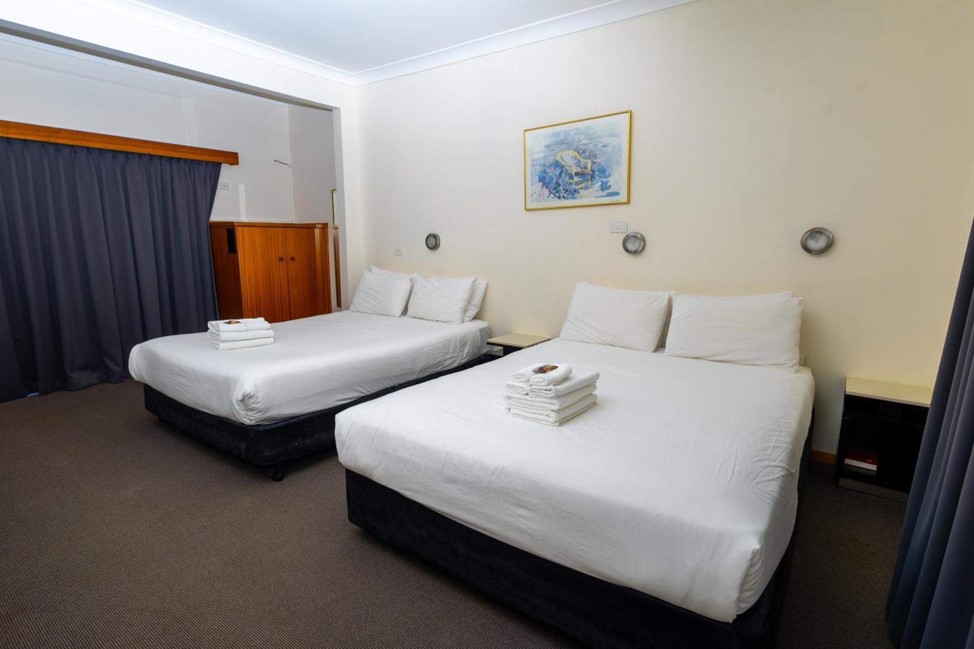 Gosford Inn Motel エクステリア 写真