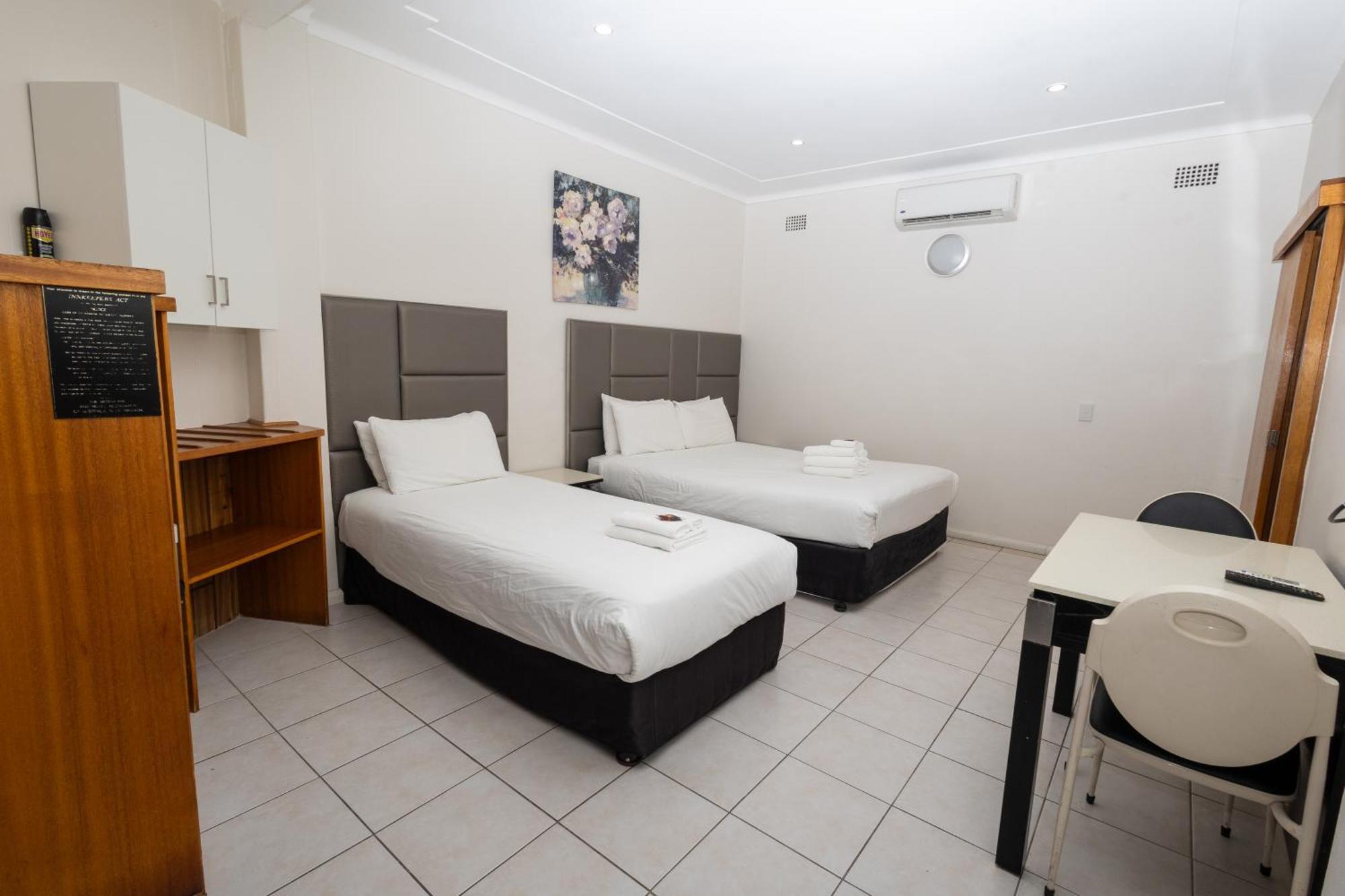 Gosford Inn Motel エクステリア 写真