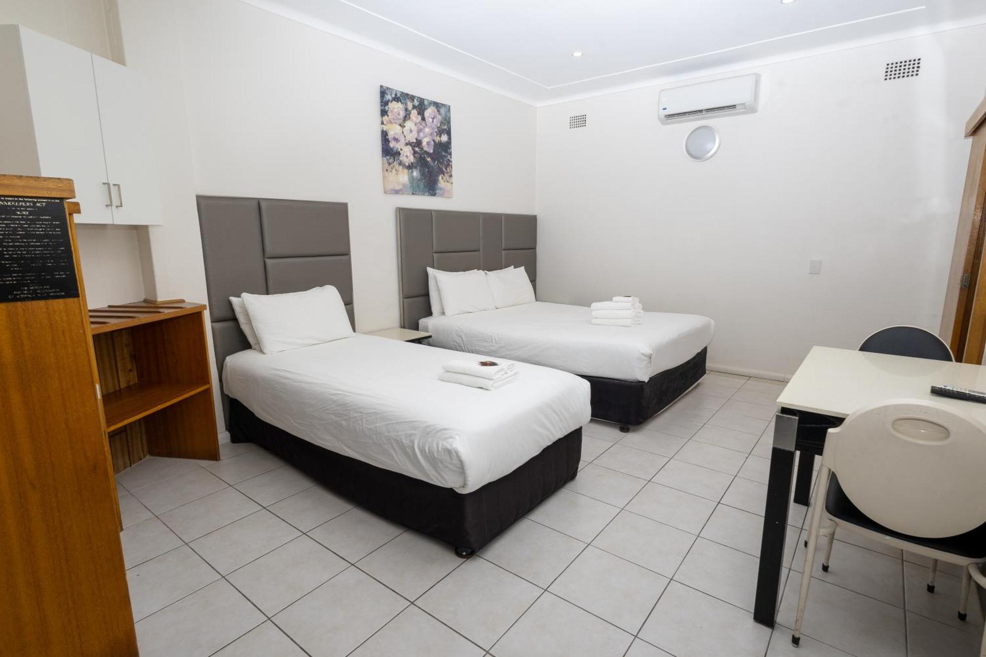 Gosford Inn Motel エクステリア 写真
