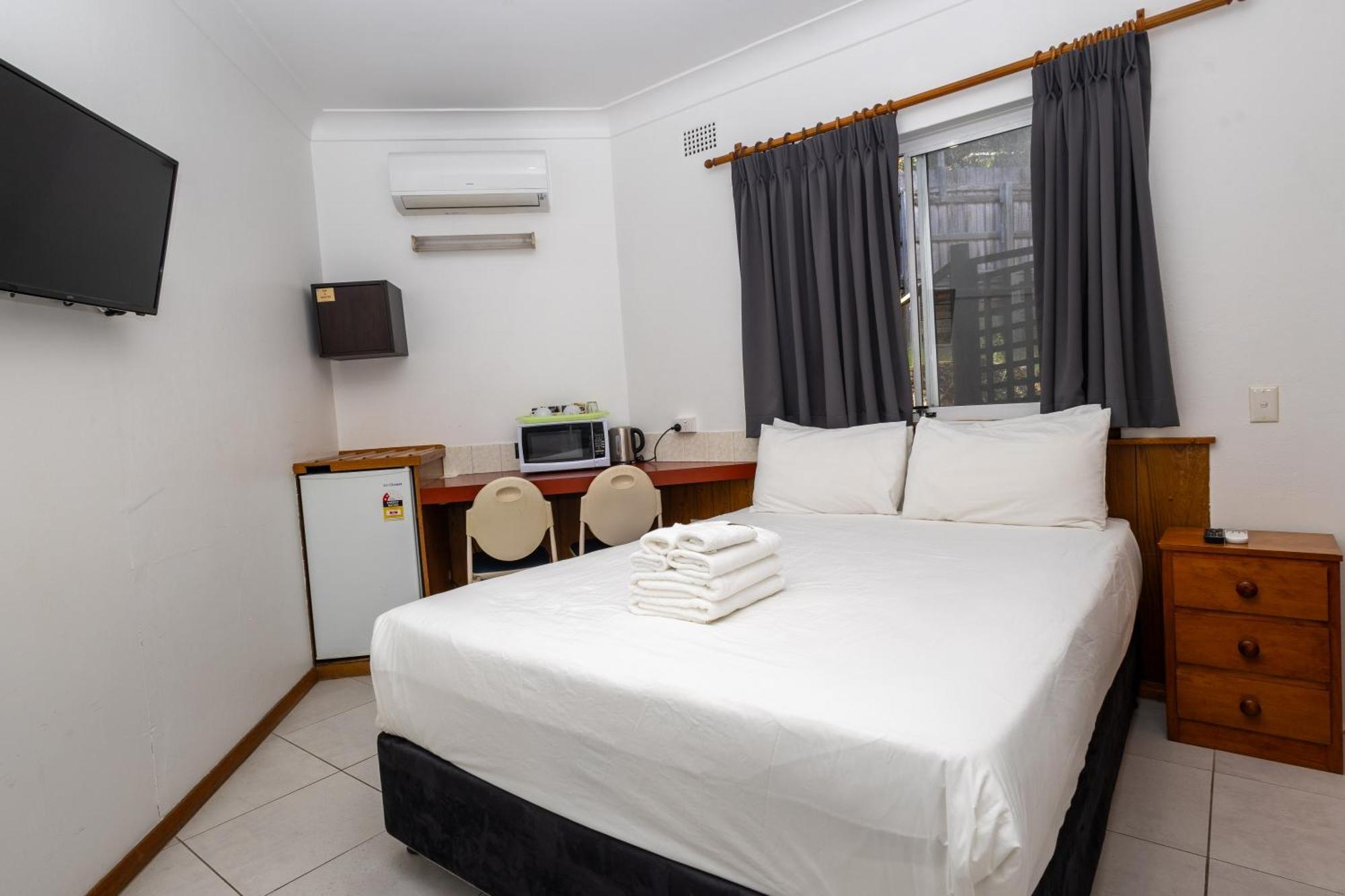 Gosford Inn Motel エクステリア 写真