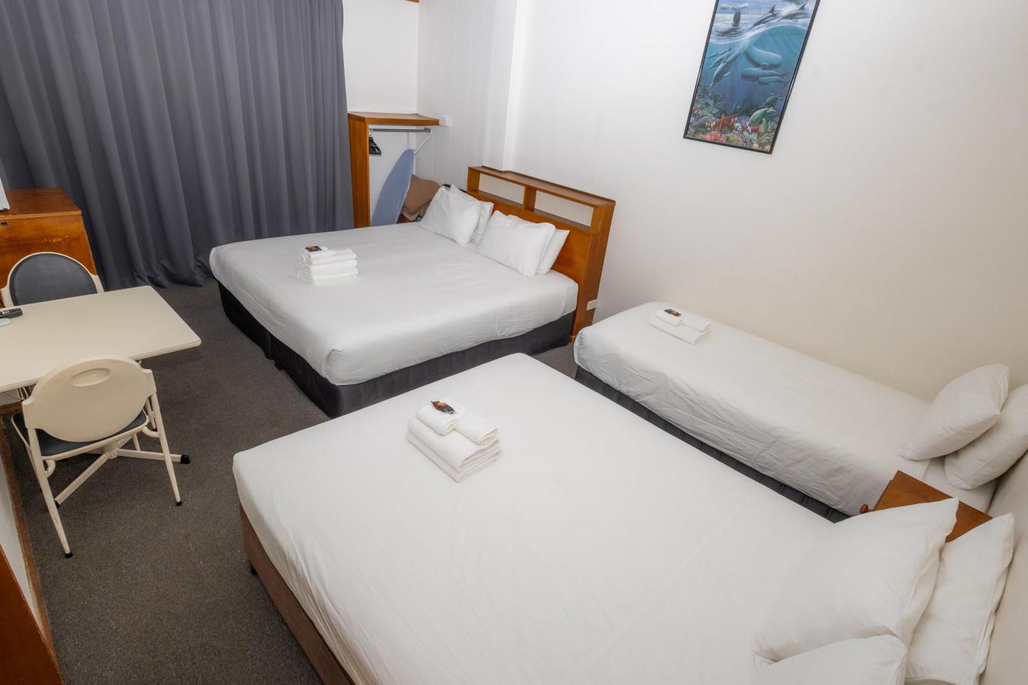 Gosford Inn Motel エクステリア 写真